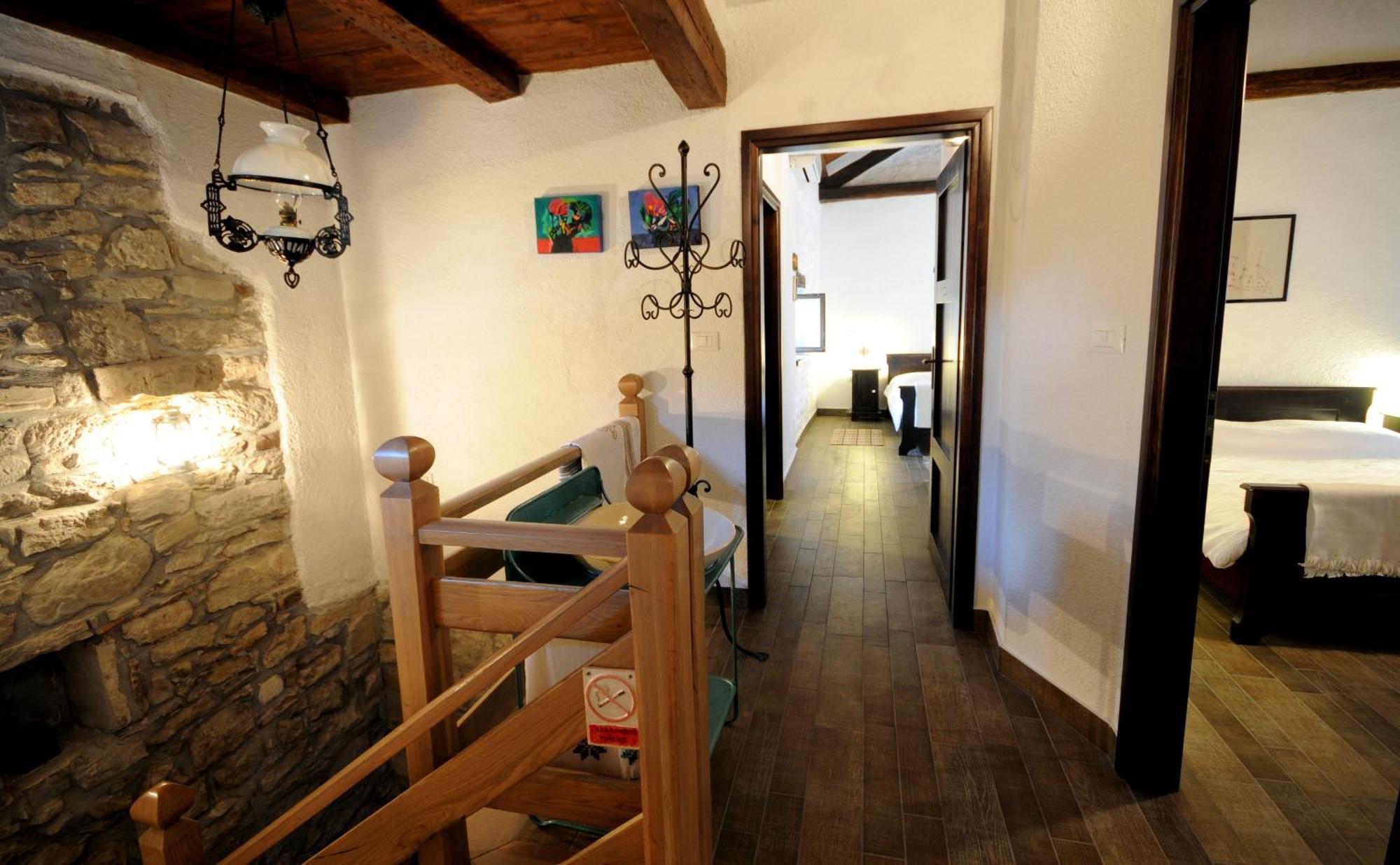Holiday Homes Poli Svetega Antona Gračišće Esterno foto