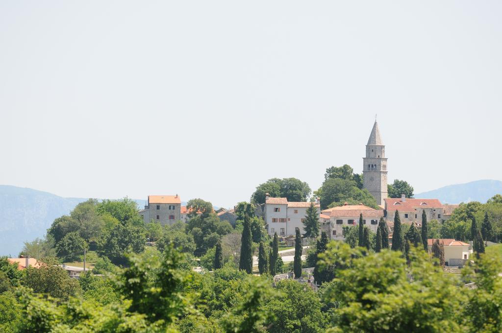 Holiday Homes Poli Svetega Antona Gračišće Esterno foto