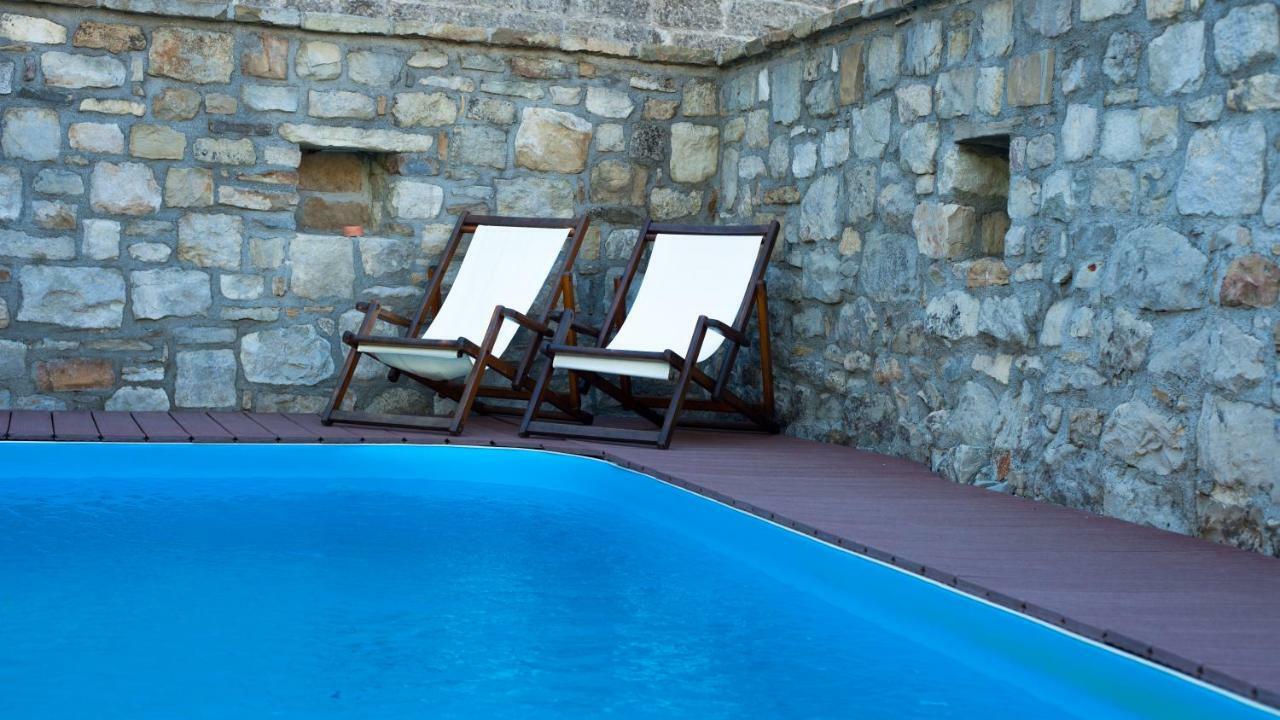 Holiday Homes Poli Svetega Antona Gračišće Esterno foto