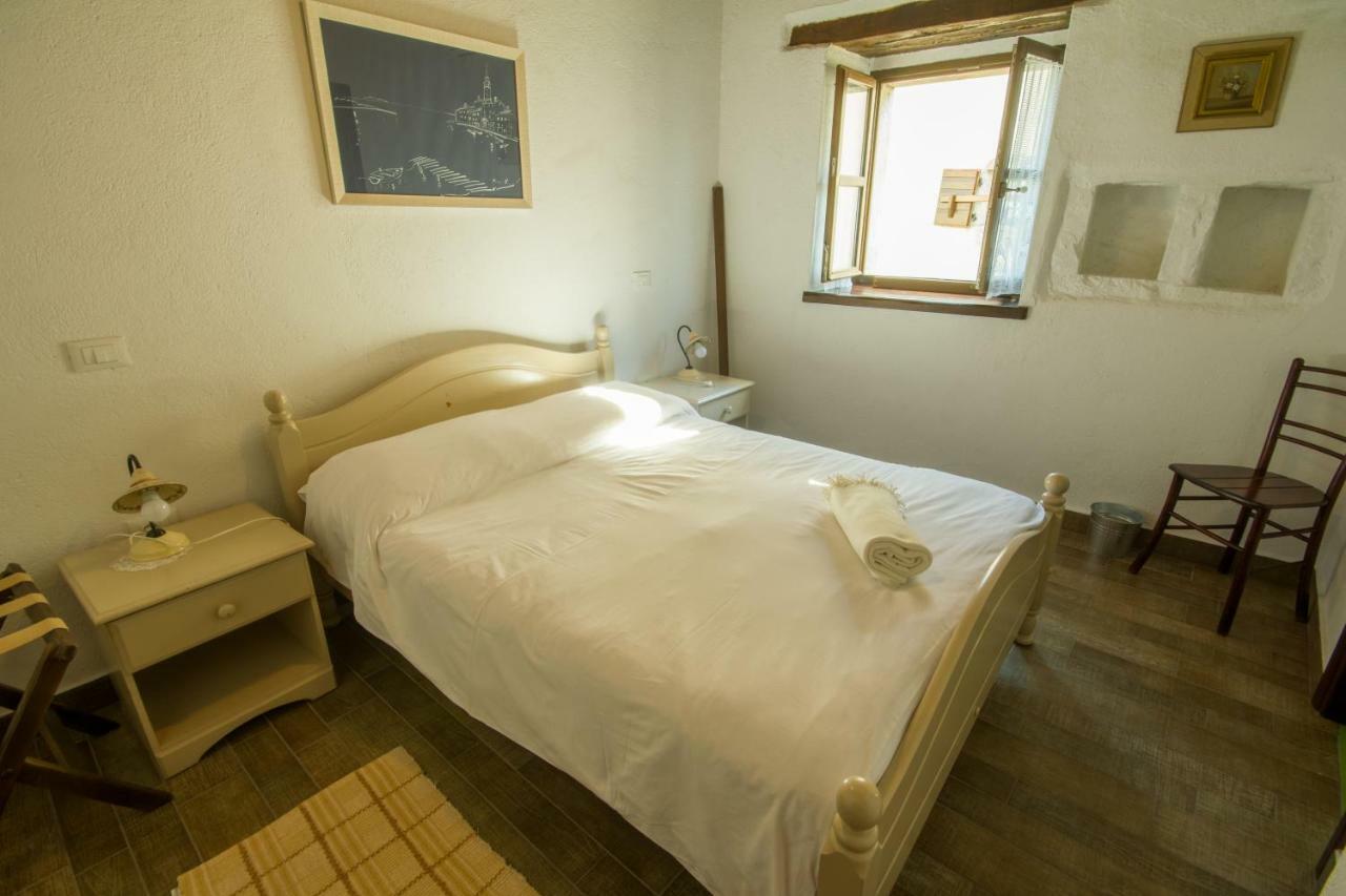 Holiday Homes Poli Svetega Antona Gračišće Esterno foto