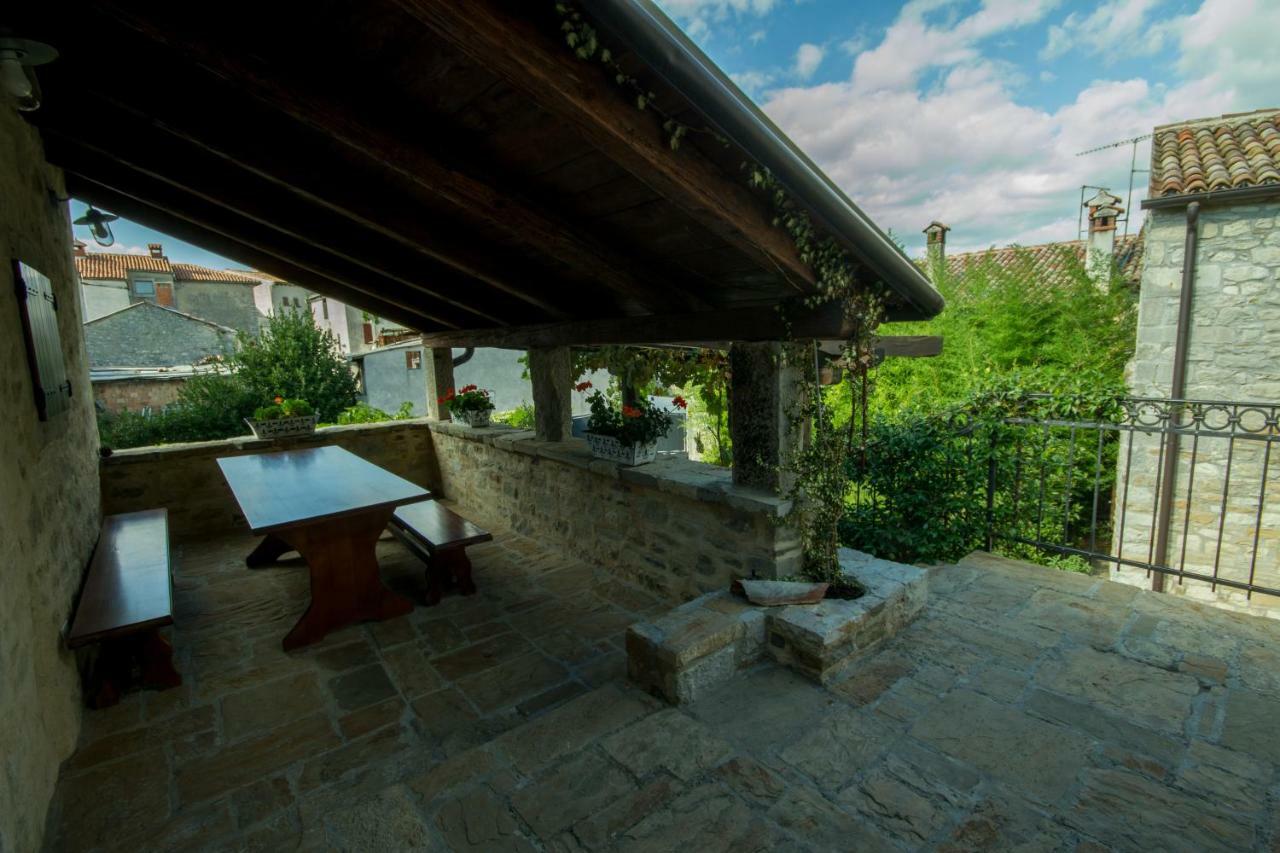Holiday Homes Poli Svetega Antona Gračišće Esterno foto